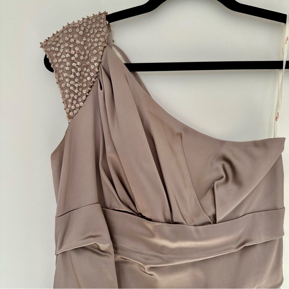 Size 6 Melanie Lyne one shoulder metallic/mushroom grey dress - Picture 4 of 7